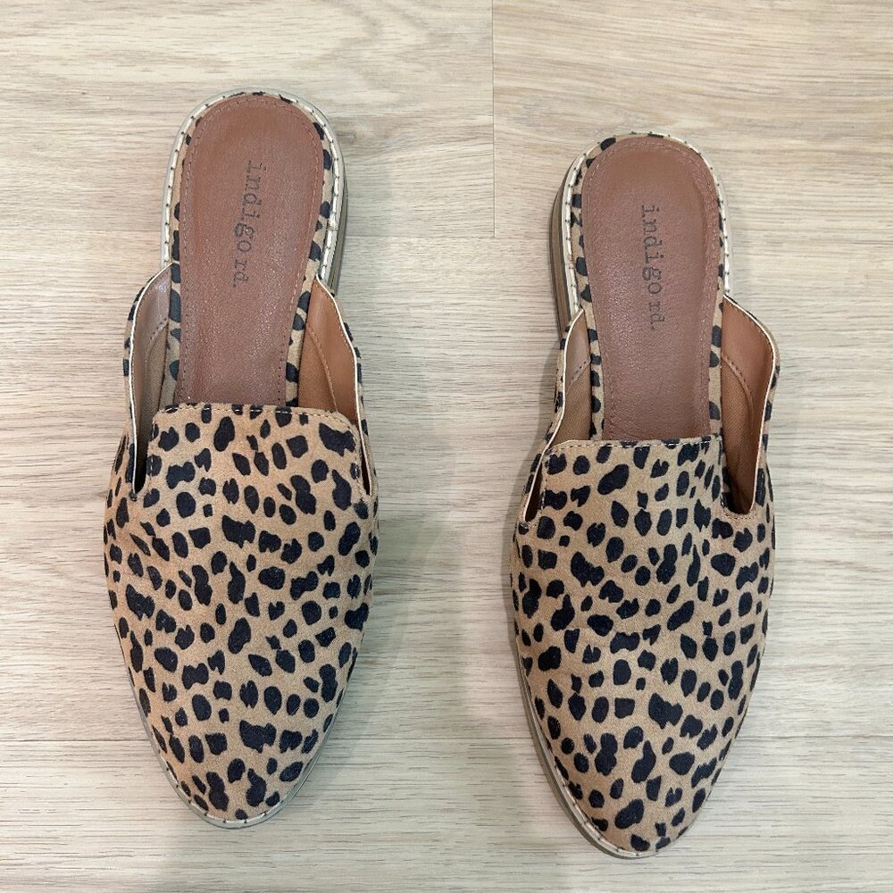 Women's Leopard Print Size 6 Mules Indigo Rd.